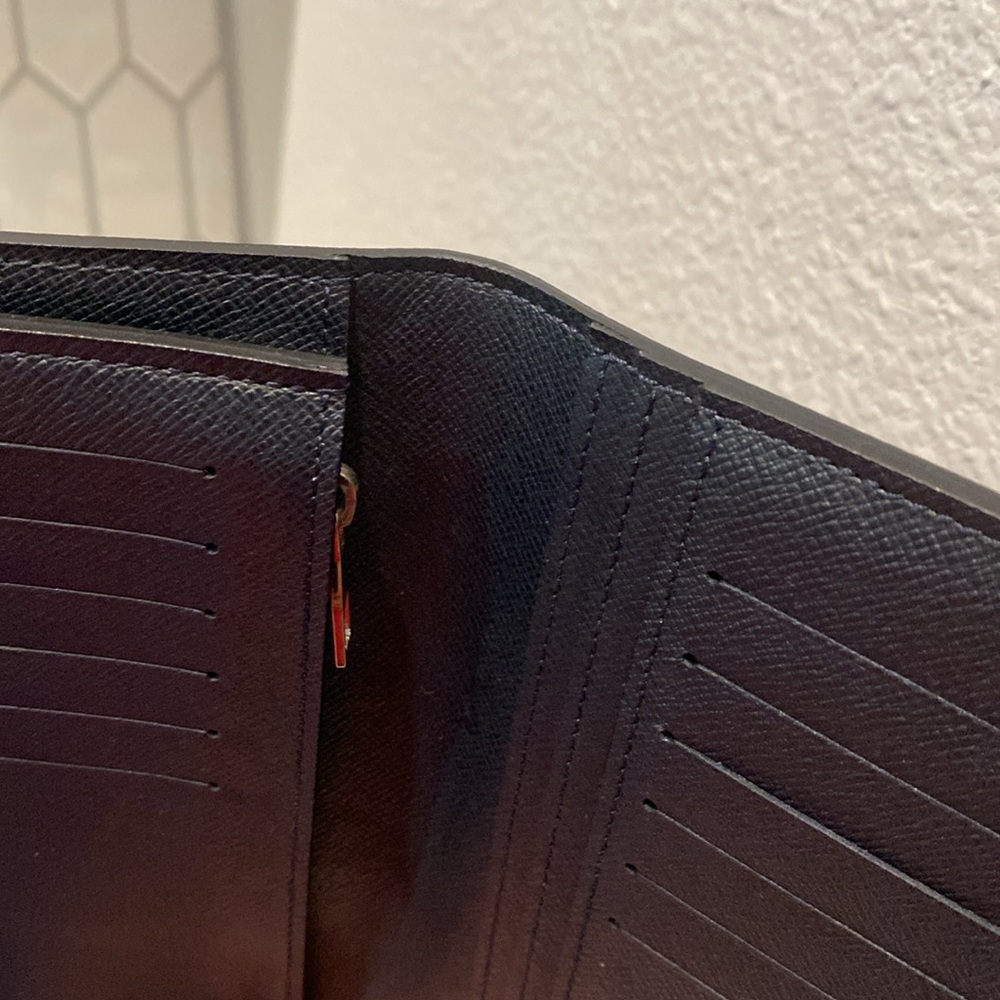 ⭐️SOLD⭐️ EUC Louis Vuitton Brazza Black Taiga - Picture 12 of 15